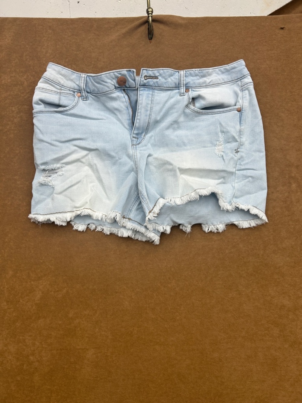 1822 Denim Light Blue Frayed Hem Distressed Jean Shorts